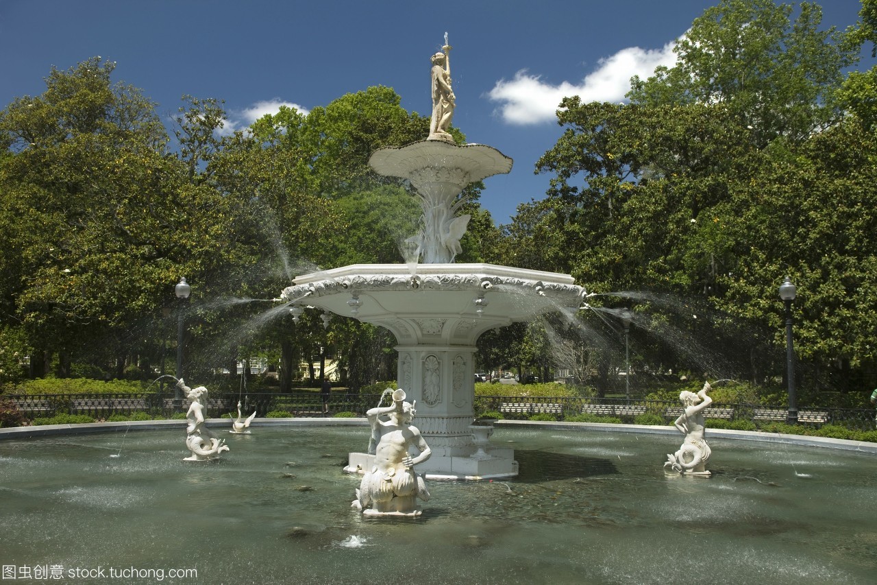 薩凡納福賽思公園 噴泉與假山構筑的南方城市綠洲