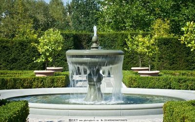 噴泉與假山 動(dòng)靜相宜的園林藝術(shù)